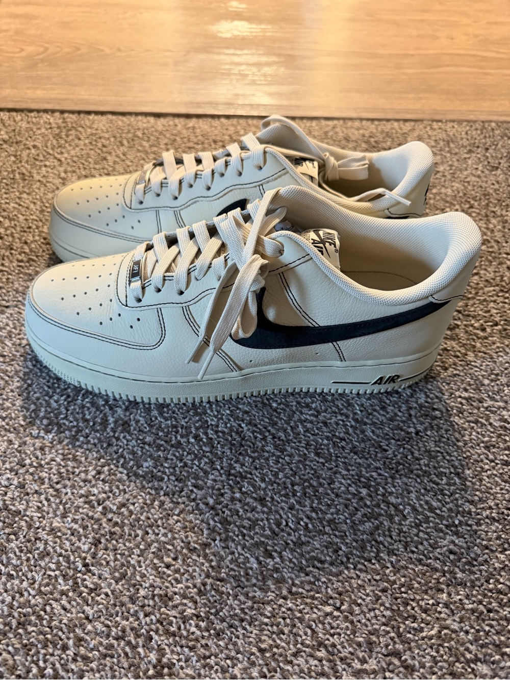 Nike Air Force 1 Low in Cream/off white with Black Swoosh size 11